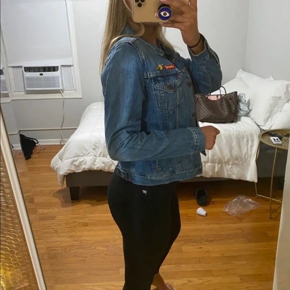 Levi’s Trucker - Picture 5 of 5